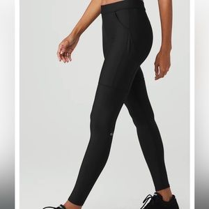 ALO Yoga High-Waist Airlift 4 Pocket Utility Legging size large